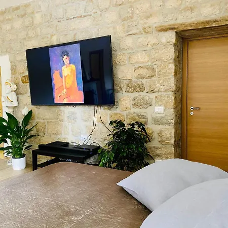 Bombrelais Bed and Breakfast 4*