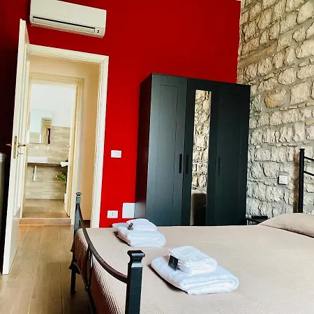 فندق مبيت وإفطار Bombrelais 4*