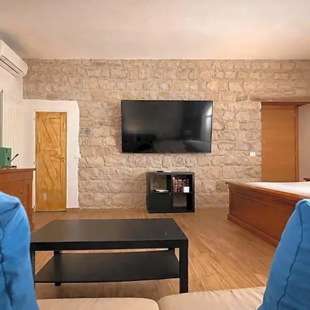 B&B Bombrelais 4*